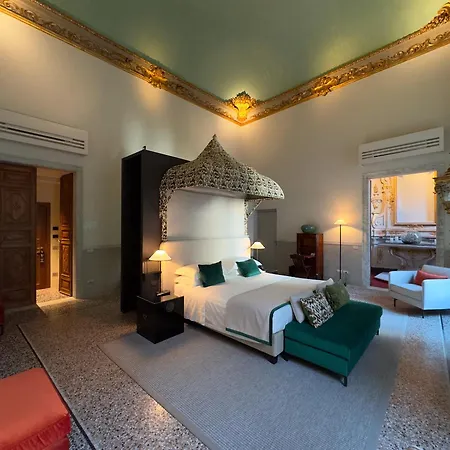 Hotel Palazzo Durazzo Suites-3